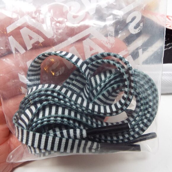 Vans Slip On Sneakers With Laces NWT - Picture 15 of 16